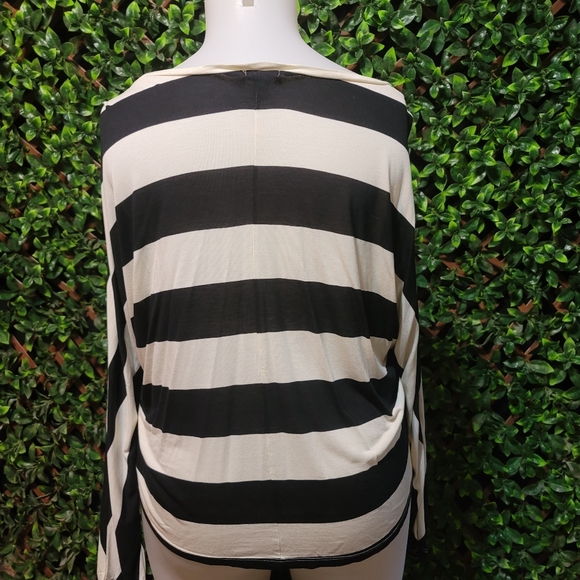 Old Navy XL Top - Picture 3 of 5